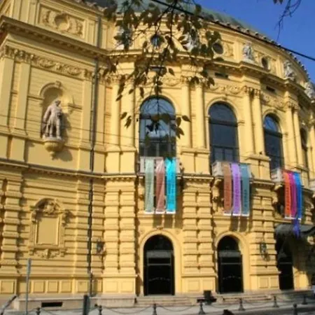 Appartement Dóm Square-centrum-free Parking